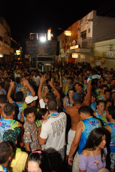20 mil foliões passaram o carnaval em São Raimundo Nonato ...